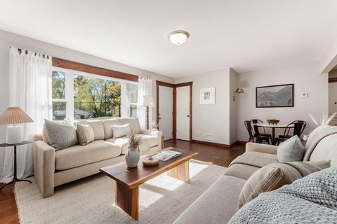 Tiny photo for 264 Fenway Road, Columbus, OH 43214 (MLS # 225040211)