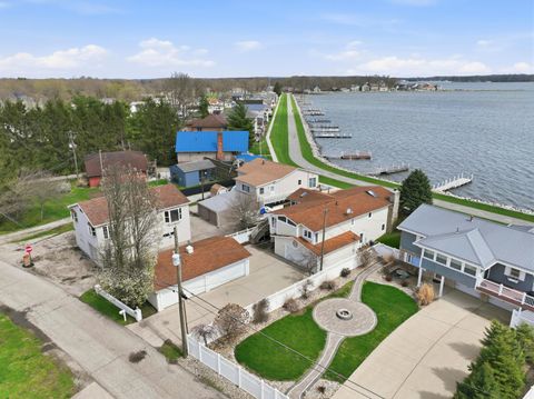 Photo of 13482 W Bank Drive NE, Millersport, OH 43046 (MLS # 226011402)