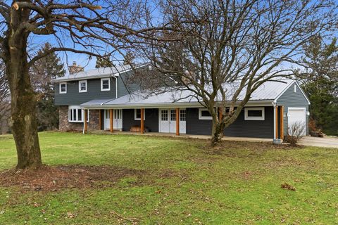 Photo of 2054 State Route 598, Galion, OH 44833 (MLS # 226000178)