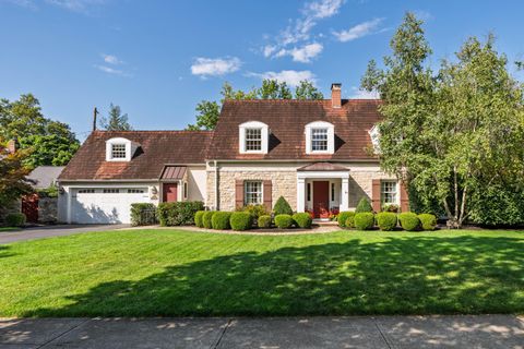 Photo of 2285 Coventry Road, Upper Arlington, OH 43221 (MLS # 225029810)