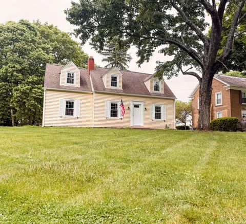 Photo of 1693 Baltimore Road NW, Lancaster, OH 43130 (MLS # 226018371)