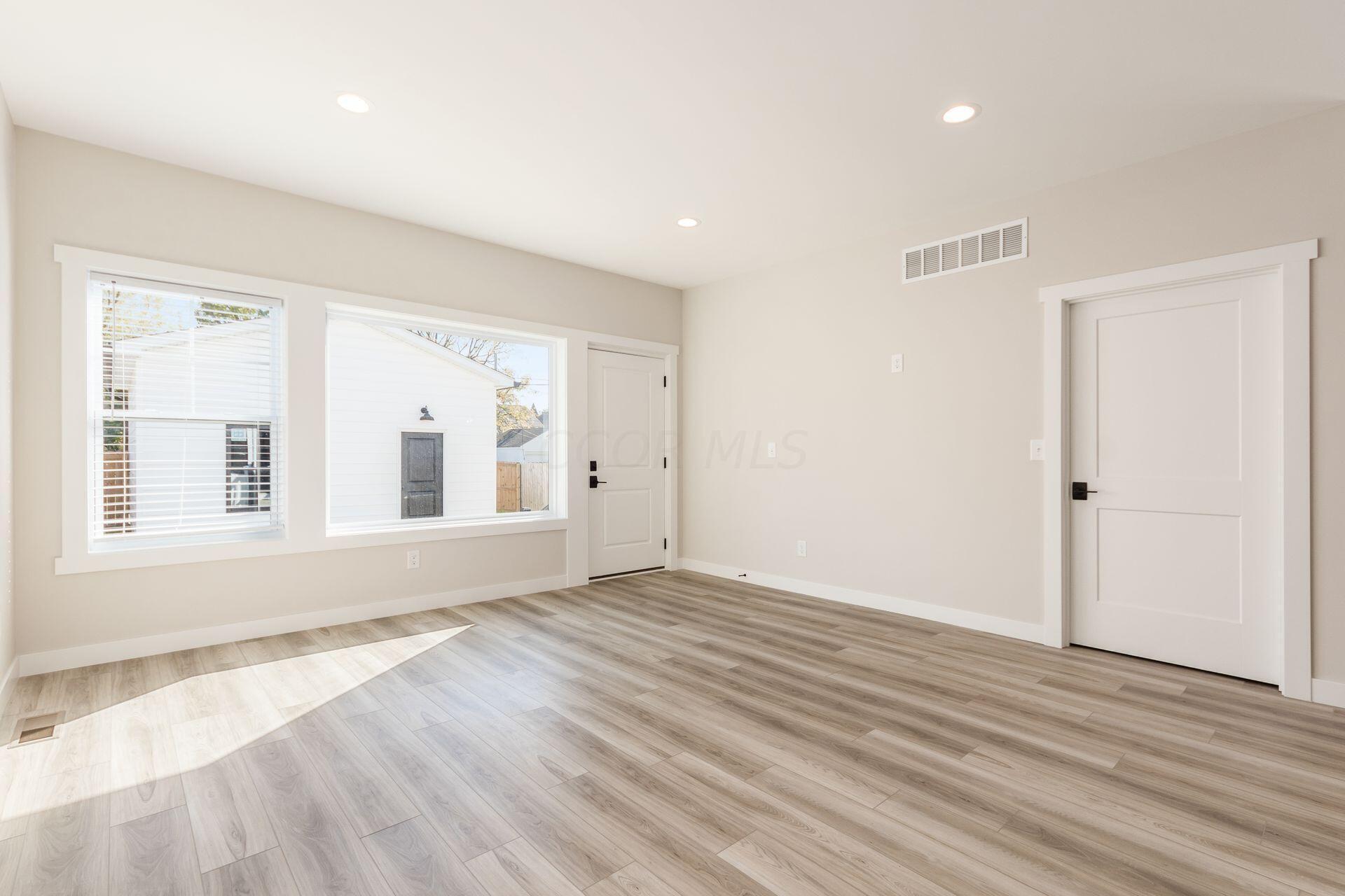 810 Oakwood Avenue, Columbus, Ohio image 14
