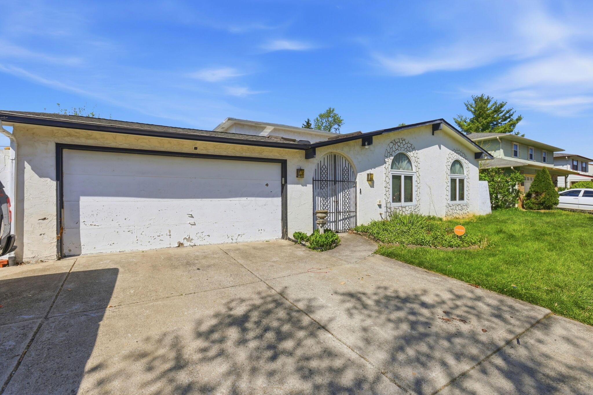 2212 Blackoak Avenue