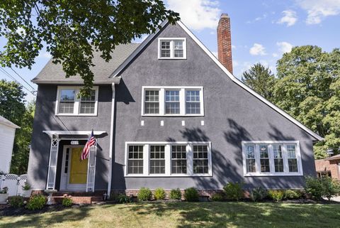 Photo of 632 Granville Road, Newark, OH 43055 (MLS # 225032409)