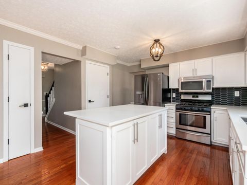 Tiny photo for 4947 Hollow Oak Court, Hilliard, OH 43026 (MLS # 226024893)