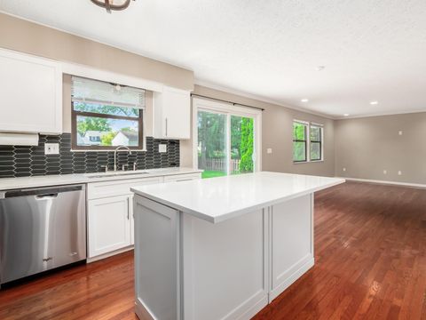 Tiny photo for 4947 Hollow Oak Court, Hilliard, OH 43026 (MLS # 226024893)