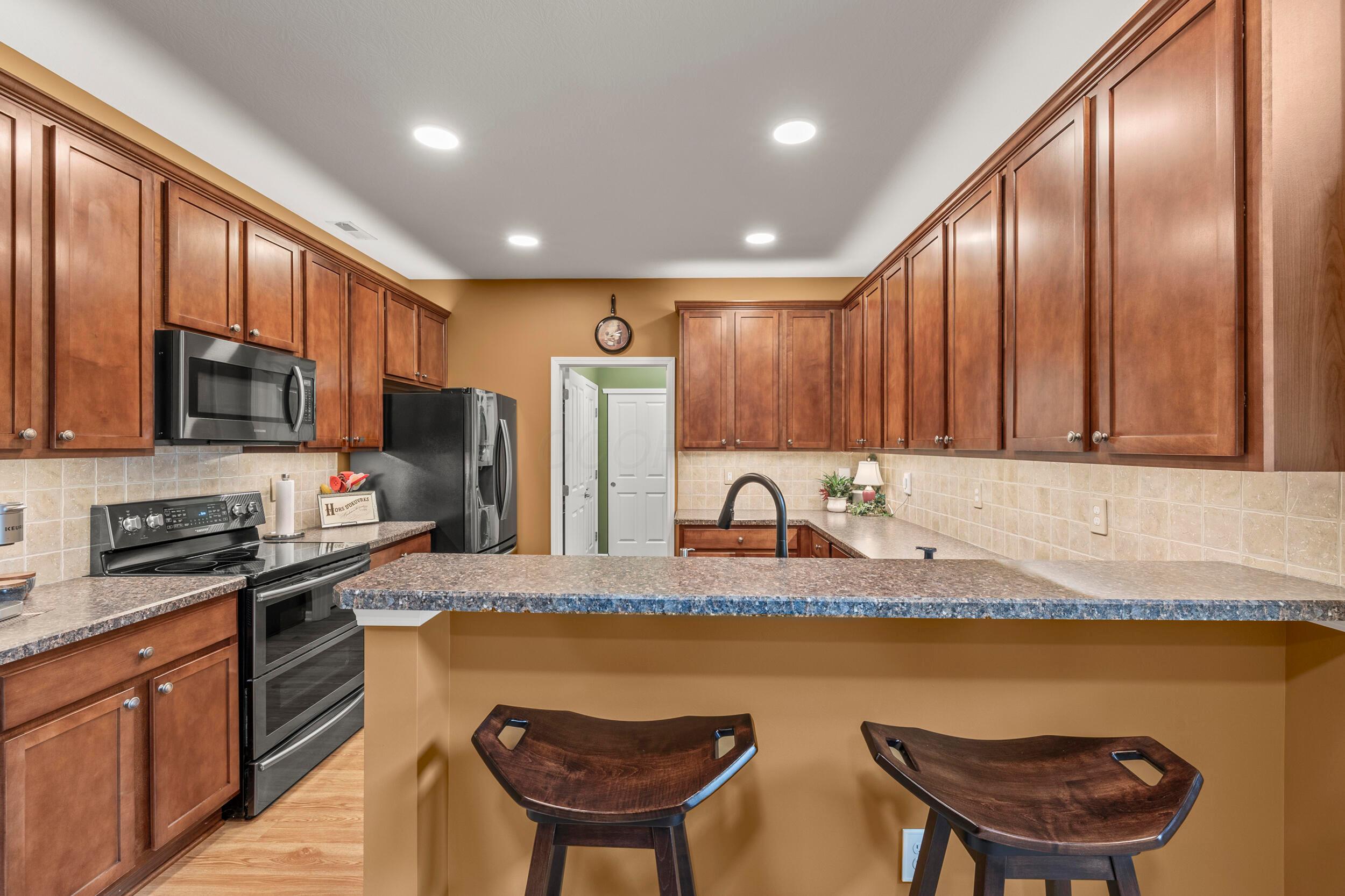 4630 Trademark Trail, Hilliard, Ohio image 17