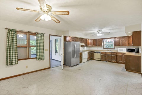 Tiny photo for 6409 Winchester Southern Road, Stoutsville, OH 43154 (MLS # 226035424)