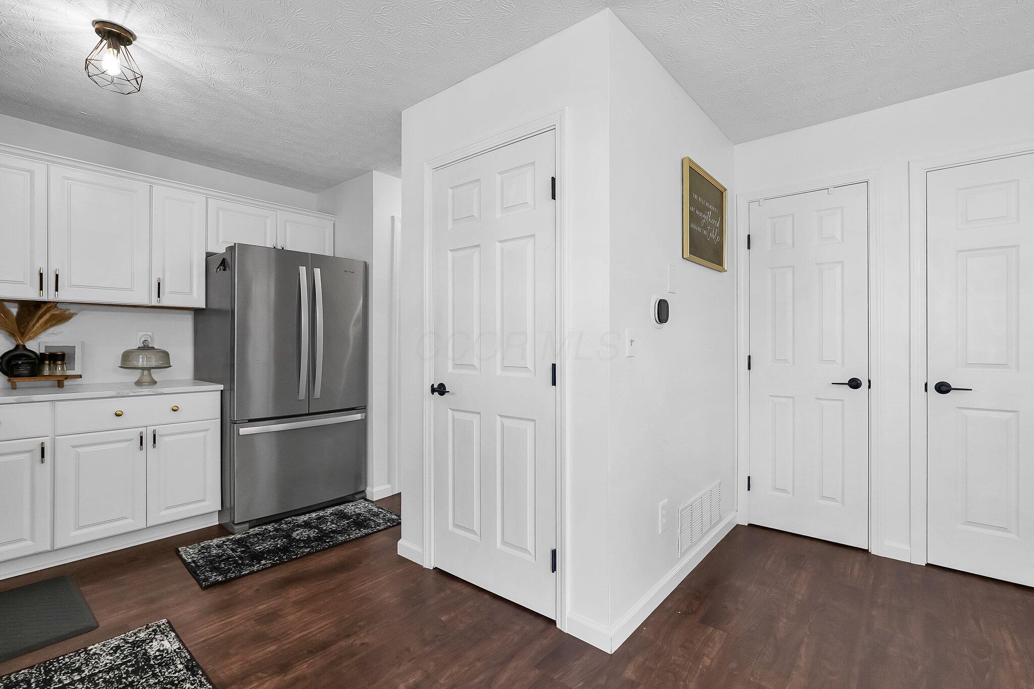 5083 Renmill Drive, Hilliard, Ohio image 17