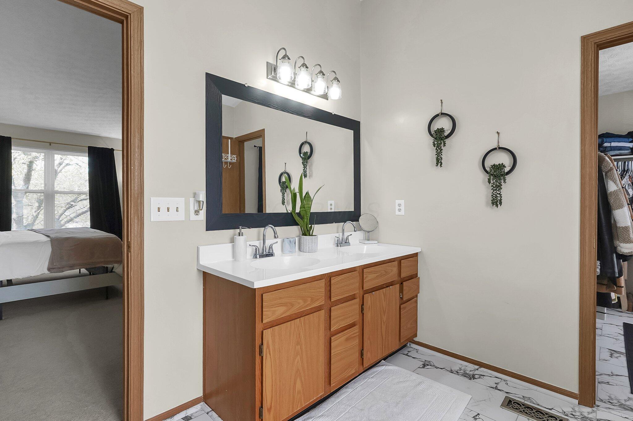 5083 Renmill Drive, Hilliard, Ohio image 24