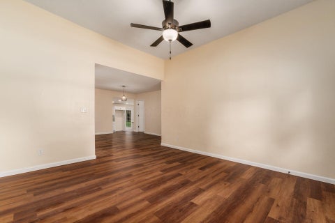 Tiny photo for 513 E Paint Street, Washington Court House, OH 43160 (MLS # 226029198)