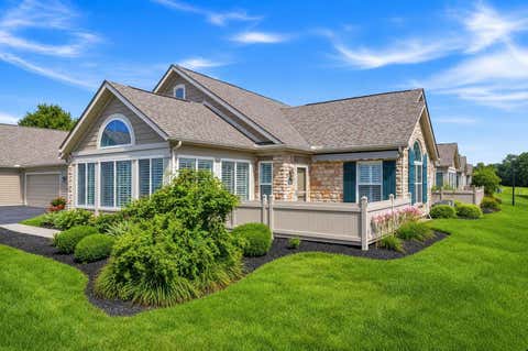 Photo of 752 Lambton Circle E, Lancaster, OH 43130 (MLS # 226028855)