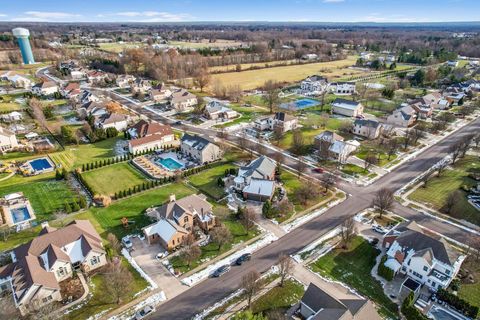 Tiny photo for 13772 Violet Meadows Avenue, Pickerington, OH 43147 (MLS # 225045194)