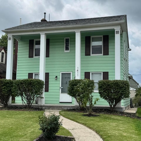 Photo of 1411 S Champion Avenue, Columbus, OH 43206 (MLS # 226031542)