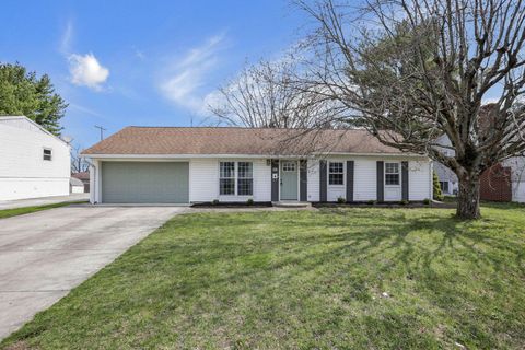 Photo of 396 Lincolnshire Road, Columbus, OH 43230 (MLS # 226010152)