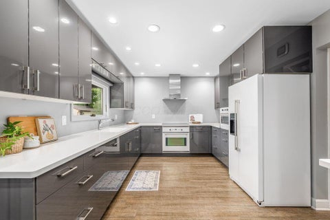 Tiny photo for 122 W North Broadway Street, Columbus, OH 43214 (MLS # 226036252)