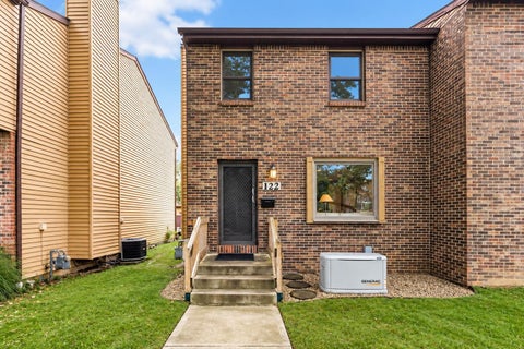 Tiny photo for 122 W North Broadway Street, Columbus, OH 43214 (MLS # 226036252)