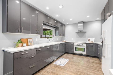 Photo of 122 W North Broadway Street, Columbus, OH 43214 (MLS # 226036252)