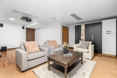 Tiny photo for 122 W North Broadway Street, Columbus, OH 43214 (MLS # 226036252)
