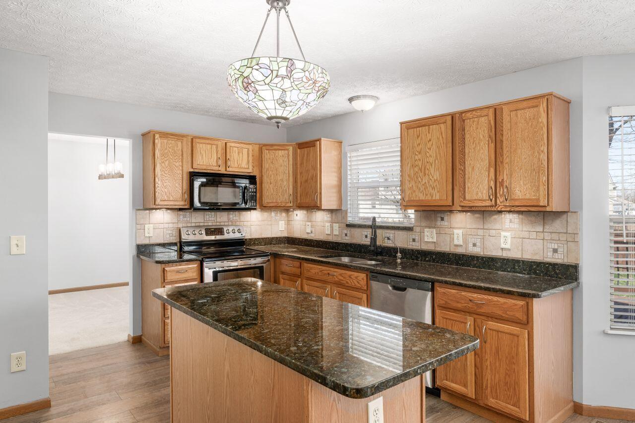 7918 Brianna Drive, Blacklick, Ohio image 18