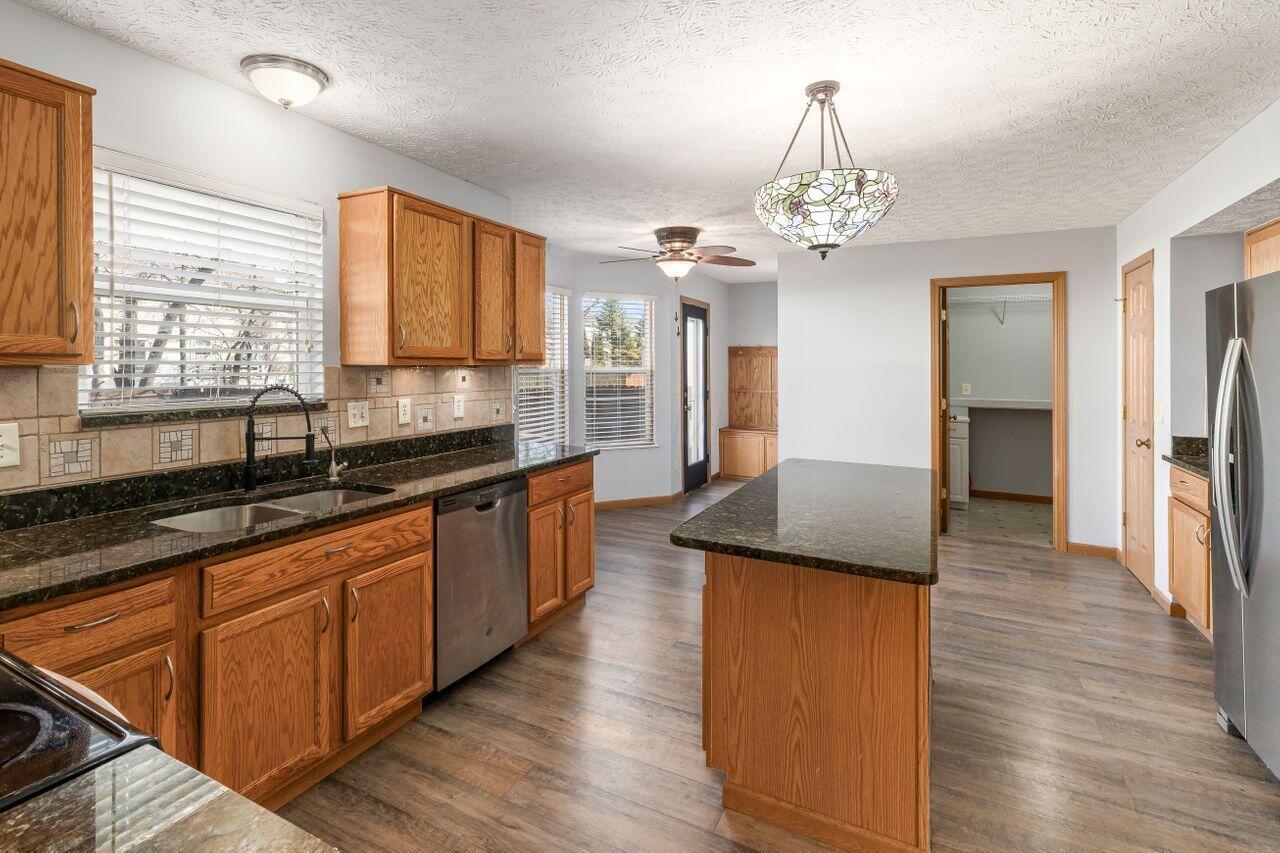 7918 Brianna Drive, Blacklick, Ohio image 19
