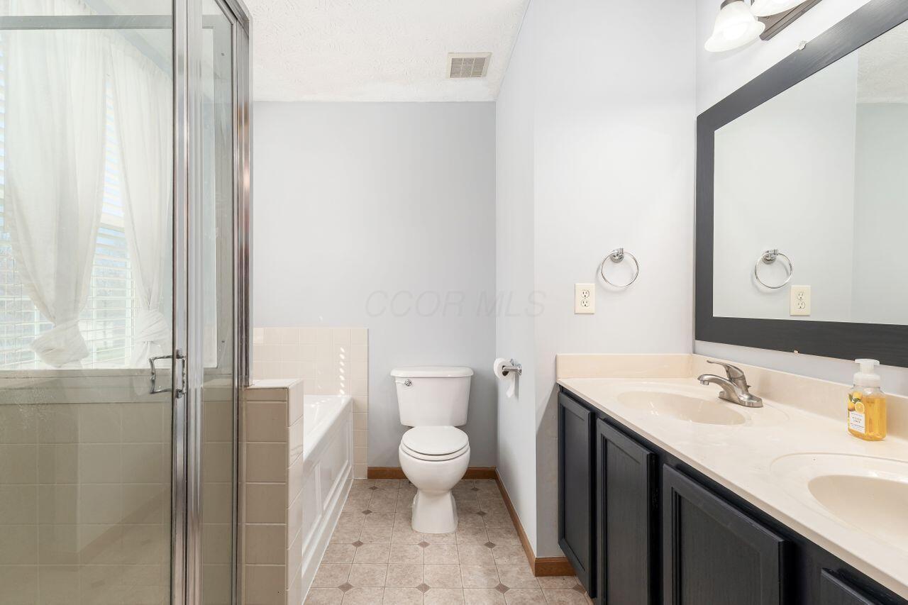 7918 Brianna Drive, Blacklick, Ohio image 32