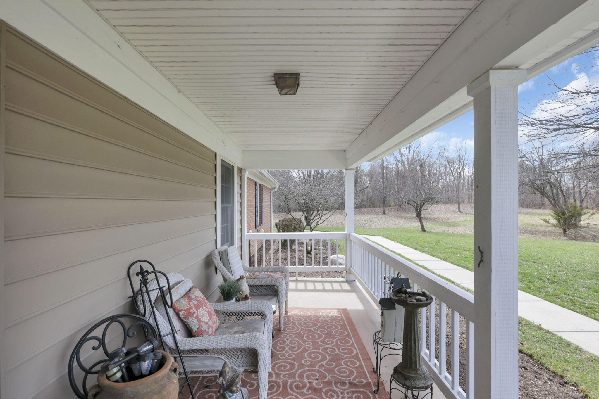 6623 Henschen Circle, Westerville, Ohio image 4