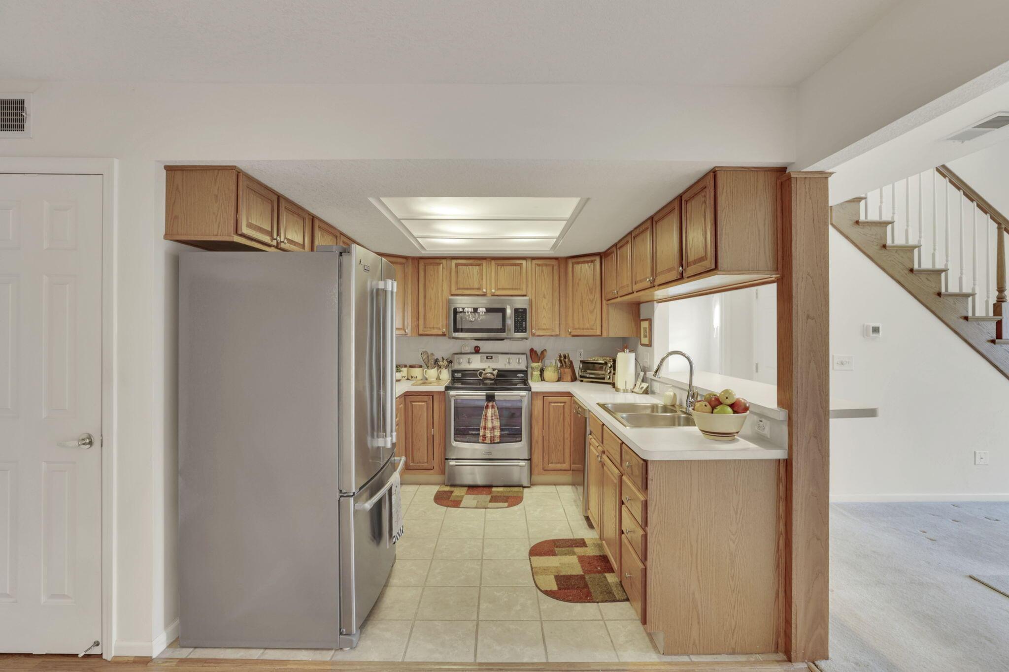 6623 Henschen Circle, Westerville, Ohio image 14