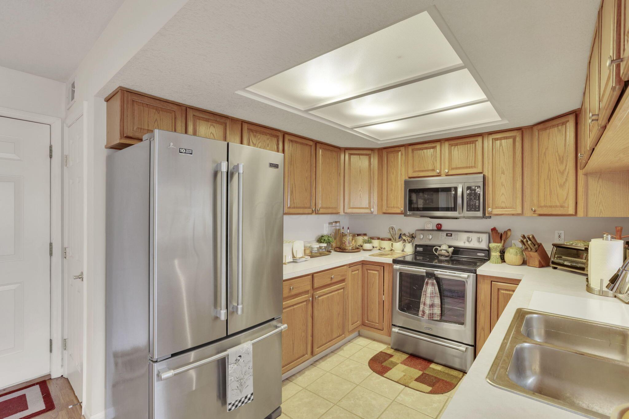 6623 Henschen Circle, Westerville, Ohio image 15