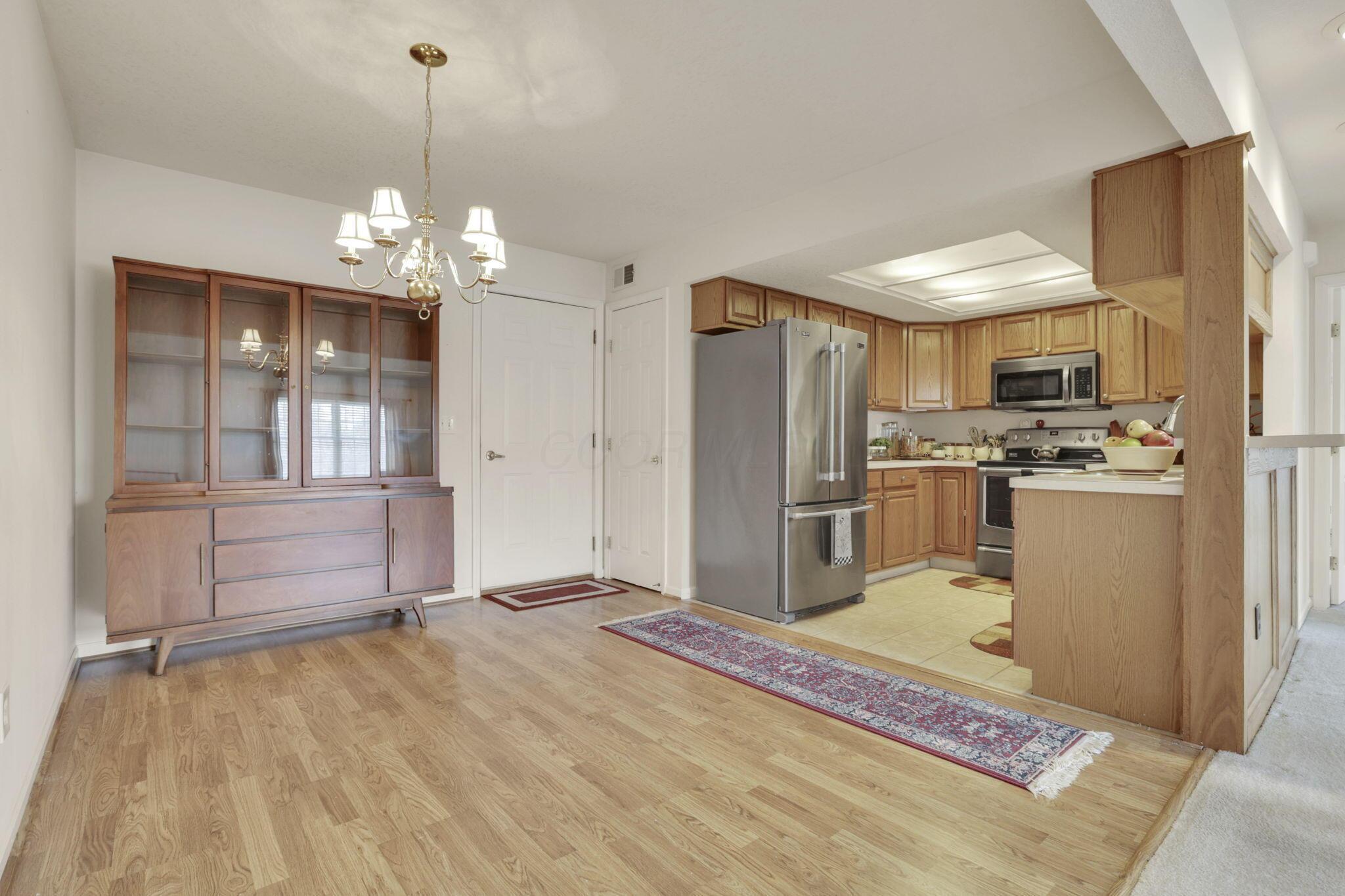 6623 Henschen Circle, Westerville, Ohio image 11