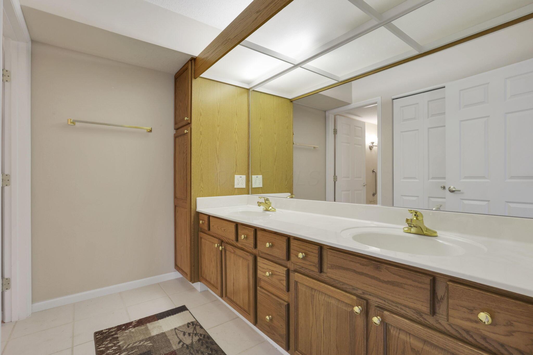 6623 Henschen Circle, Westerville, Ohio image 21