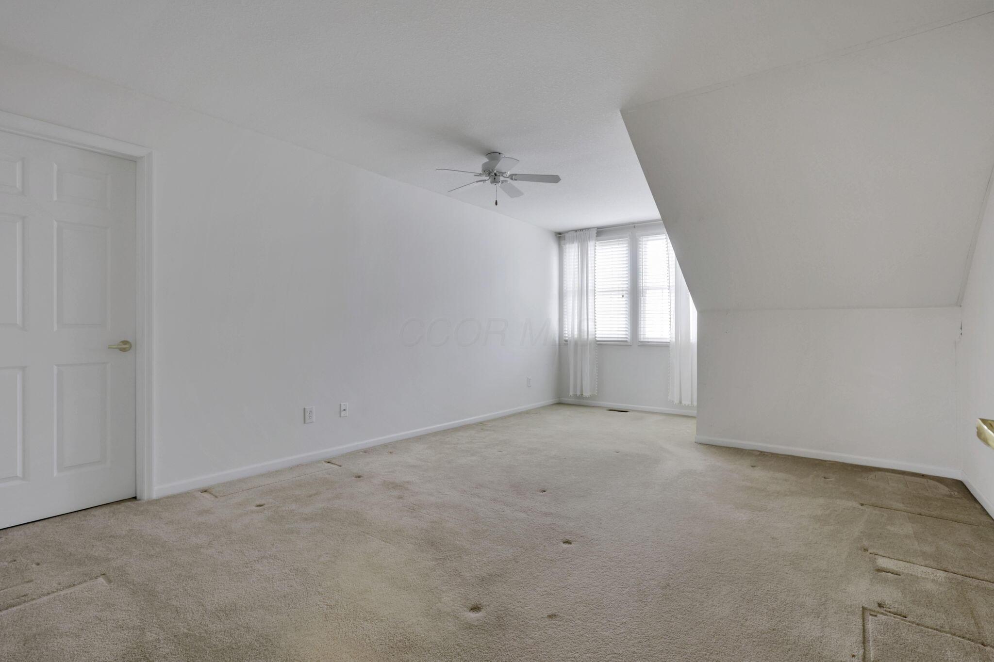 6623 Henschen Circle, Westerville, Ohio image 25