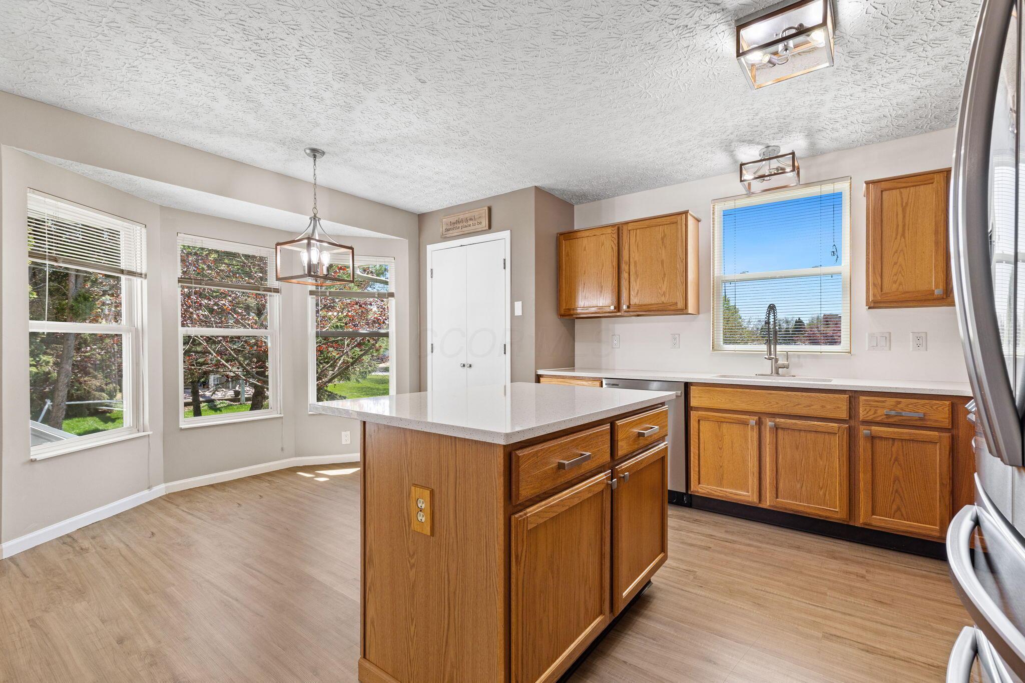 9222 Windy Creek Drive, Columbus, Ohio image 11