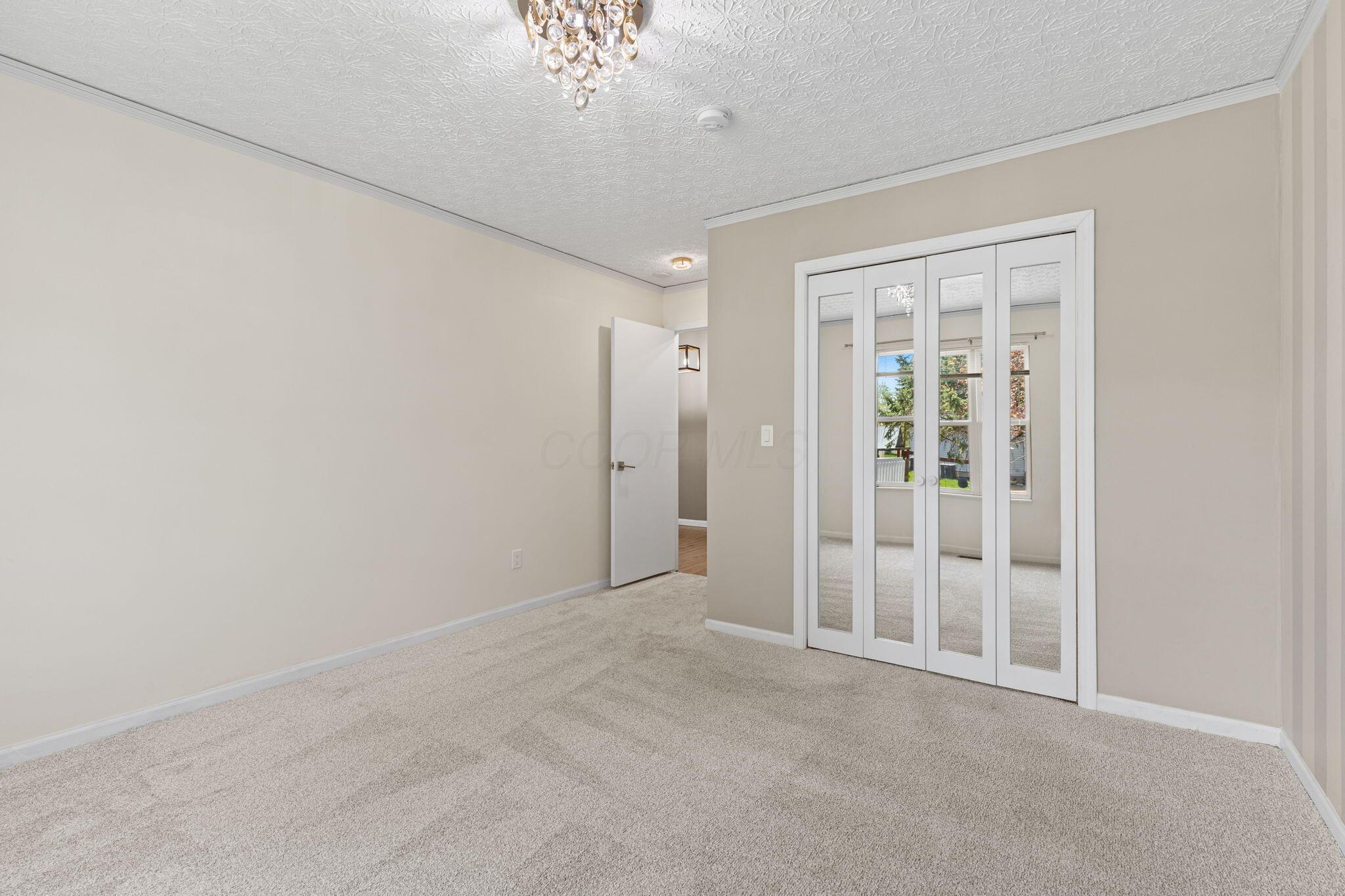 9222 Windy Creek Drive, Columbus, Ohio image 19