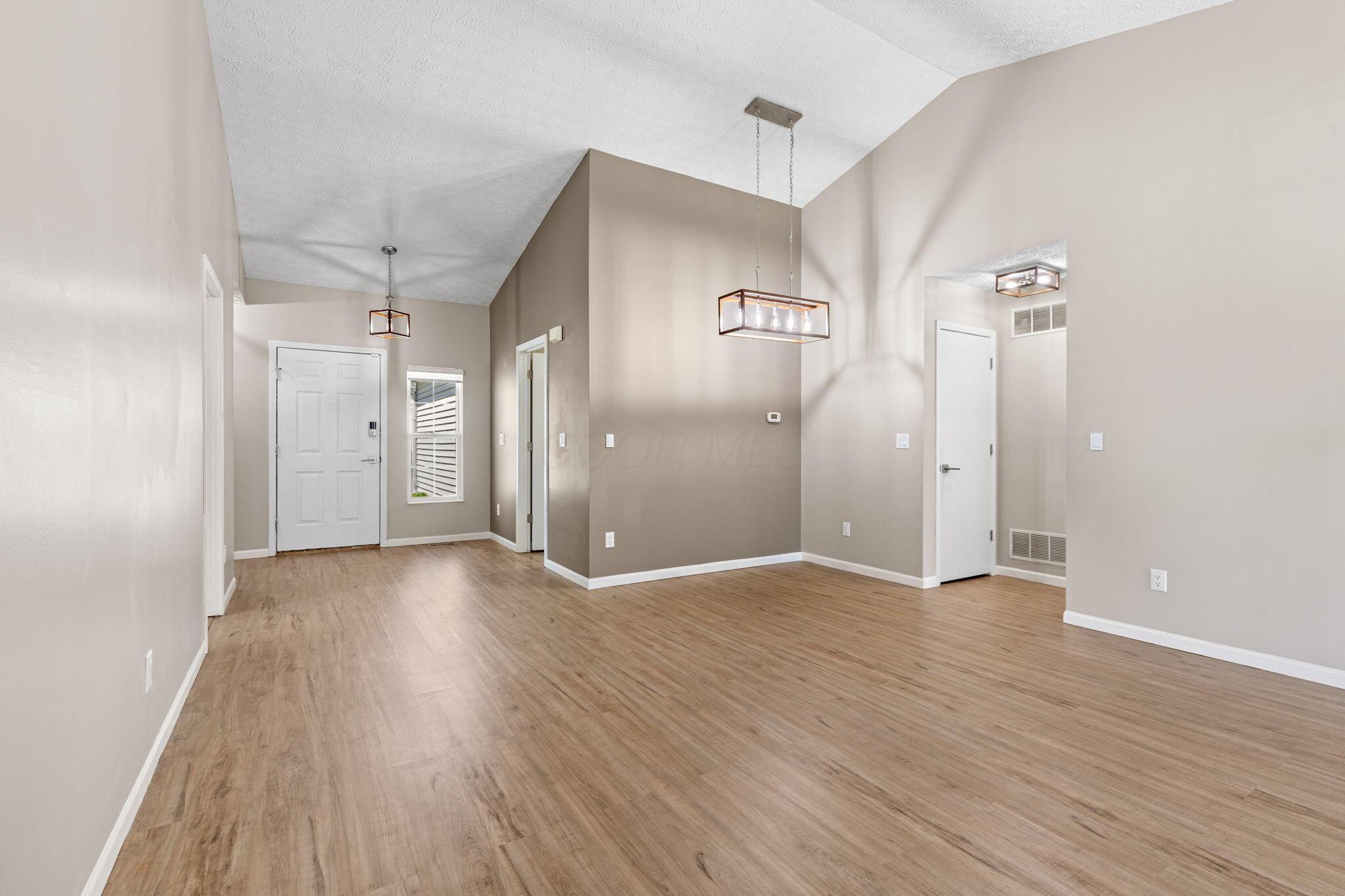 9222 Windy Creek Drive, Columbus, Ohio image 16