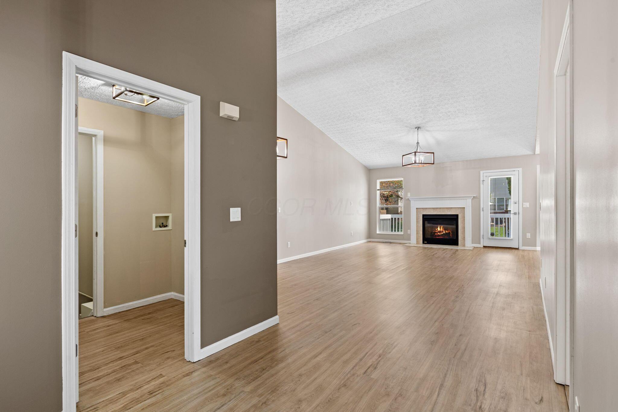 9222 Windy Creek Drive, Columbus, Ohio image 4