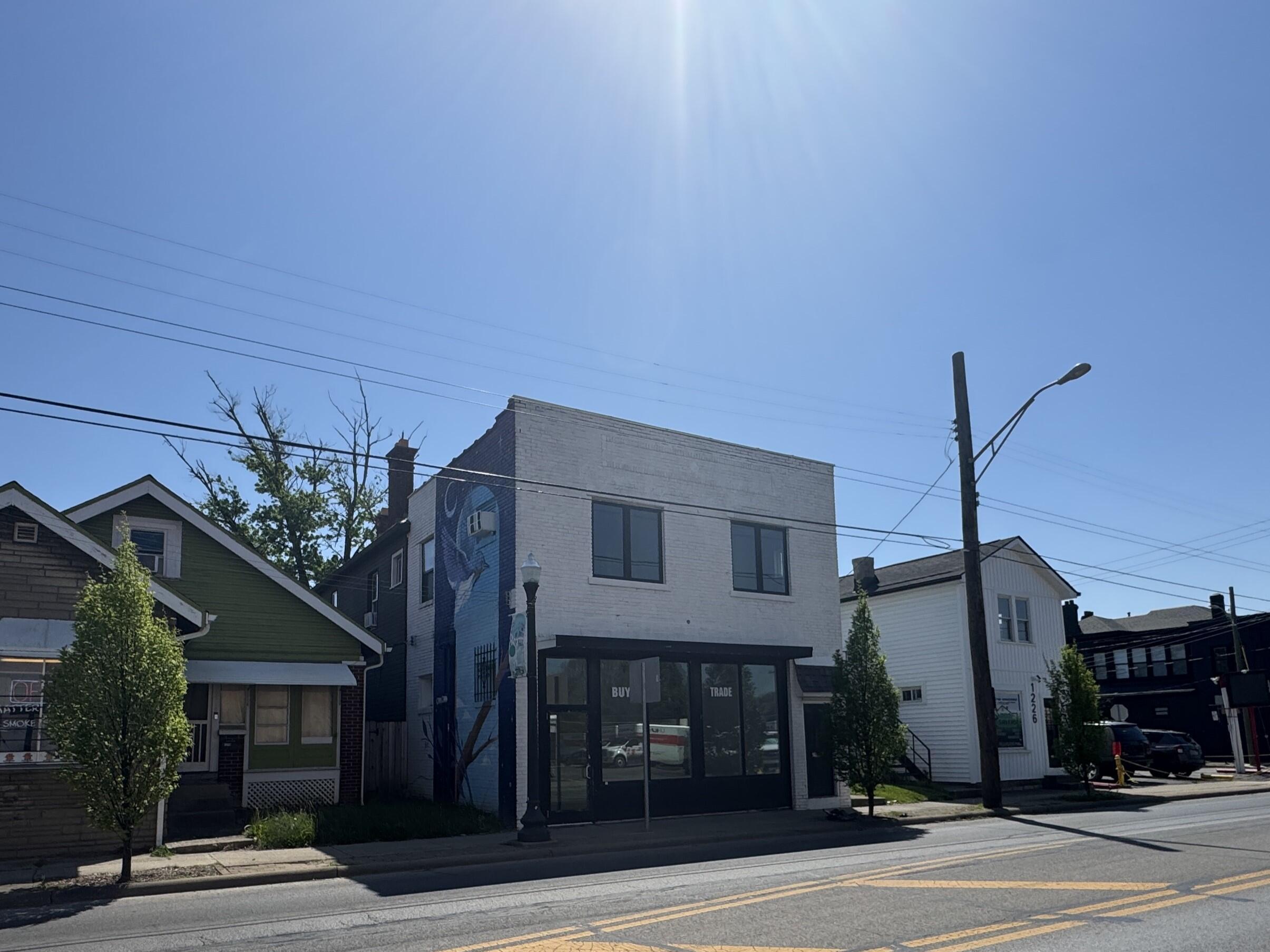 1220-1222 Parsons 1220