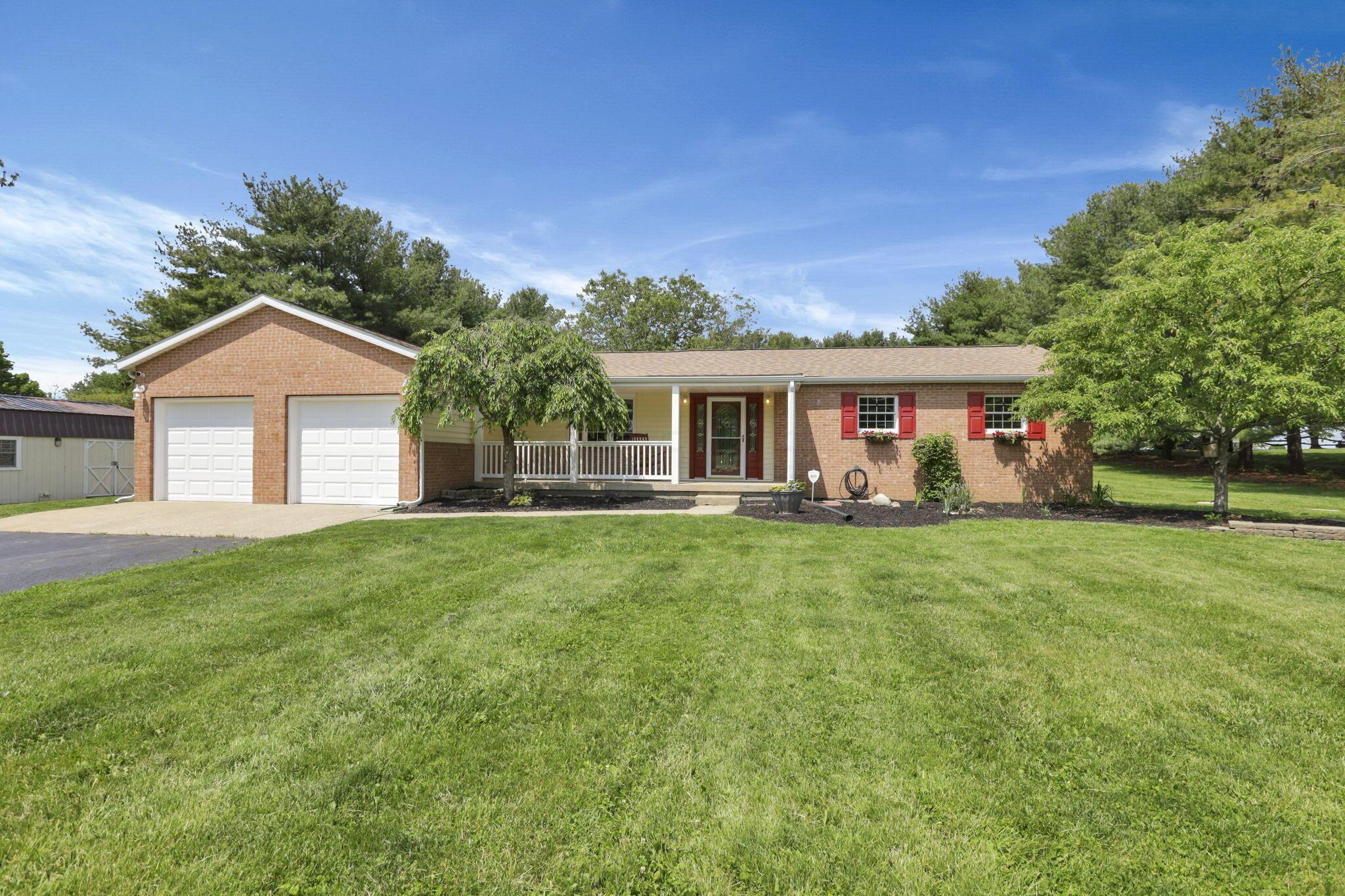 1915 Sitterley Road, Canal Winchester, Ohio image 1