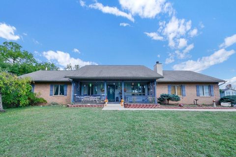 Photo of 4910 Deeds Road, Granville, OH 43023 (MLS # 225040422)