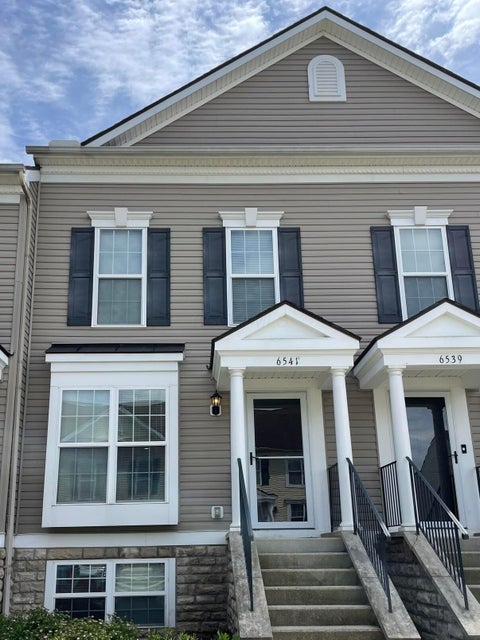 Tiny photo for 6541 Nottinghill Trai Drive 15 #15, Canal Winchester, OH 43110 (MLS # 226022938)