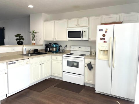 Tiny photo for 6541 Nottinghill Trai Drive 15 #15, Canal Winchester, OH 43110 (MLS # 226022938)