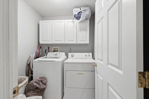 Tiny photo for 2614 Jefferson Estates Court, Blacklick, OH 43004 (MLS # 225044825)