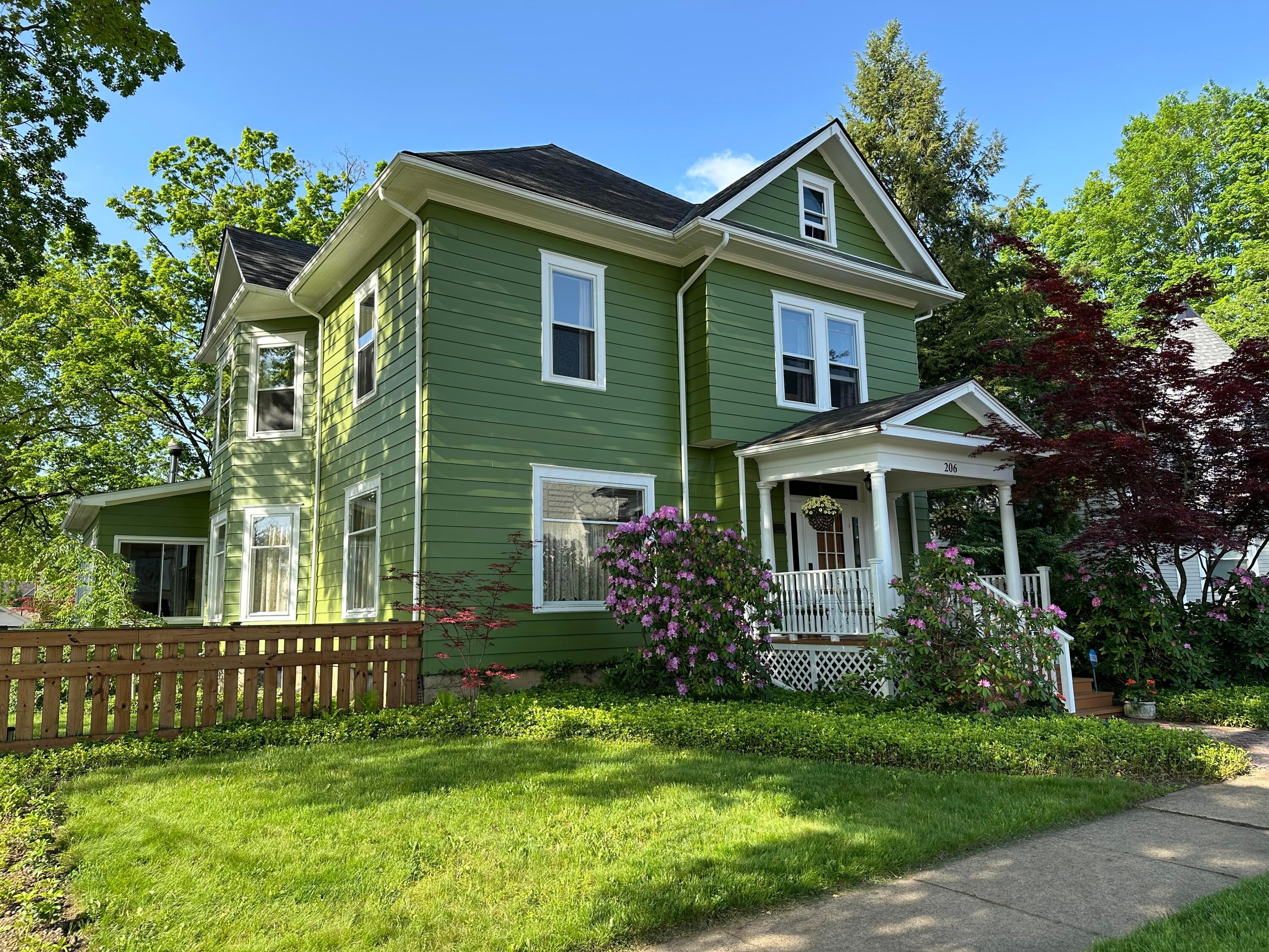 206 E High Street, Mount Vernon, Ohio image 1