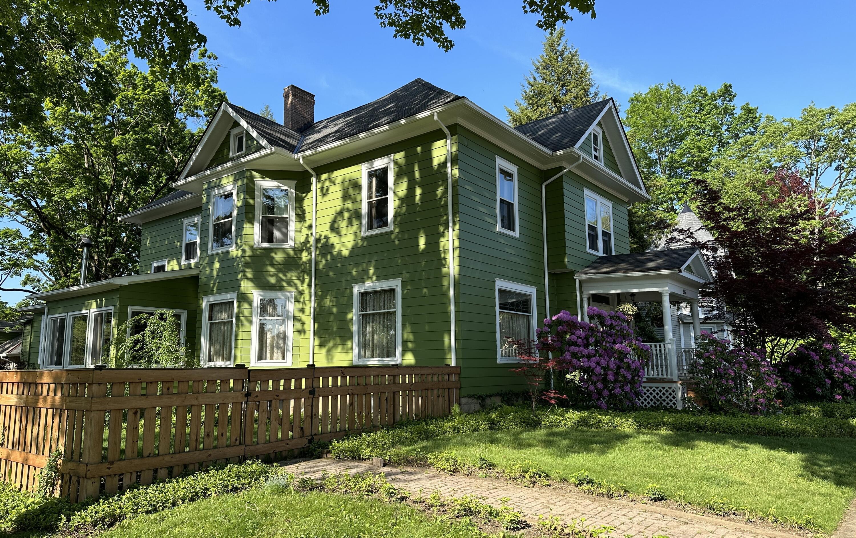 206 E High Street, Mount Vernon, Ohio image 2