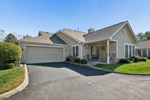 Photo of 1327 Allington Lane, Columbus, OH 43240 (MLS # 226039094)