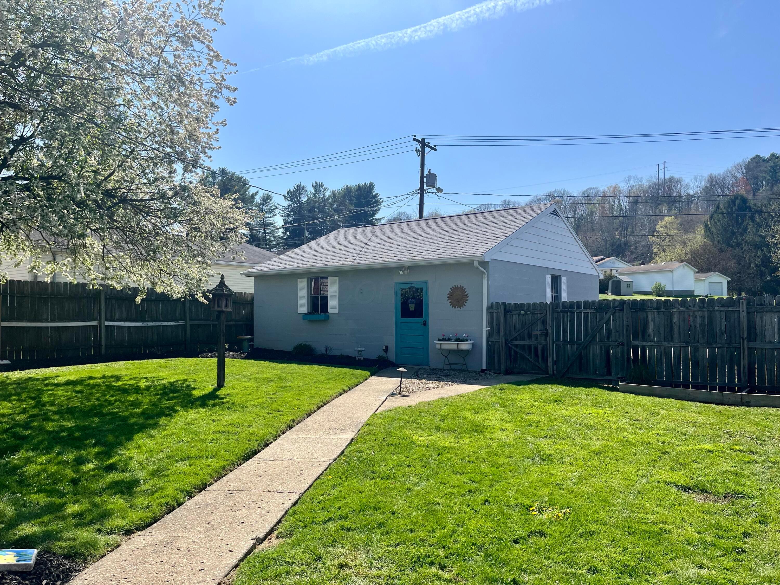 837 Walhonding Avenue, Logan, Ohio image 42