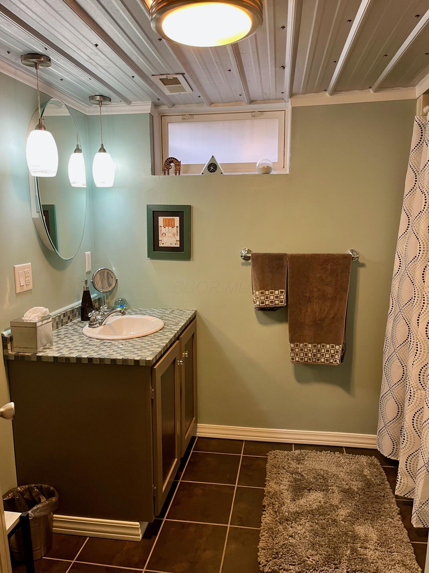 837 Walhonding Avenue, Logan, Ohio image 30