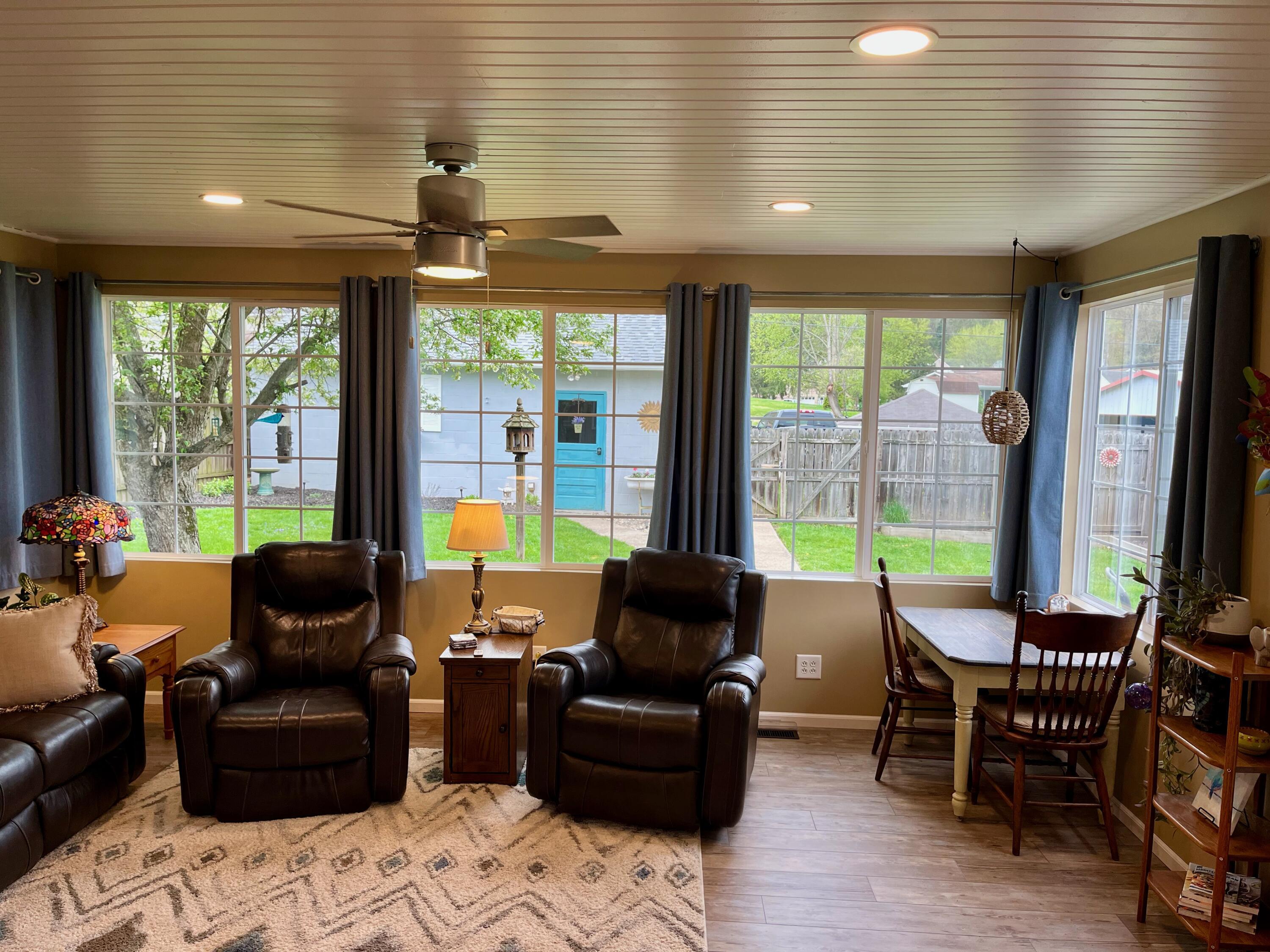 837 Walhonding Avenue, Logan, Ohio image 3