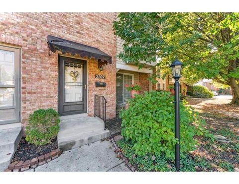 Photo of 5107 Sansom Court, Columbus, OH 43220 (MLS # 225038915)