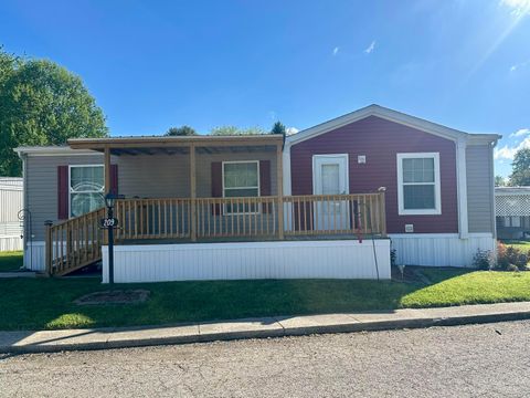 Photo of 209 Villa Drive, Circleville, OH 43113 (MLS # 226012942)